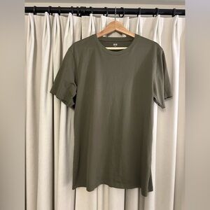 NWOT Uniqlo Mens Supima T-Shirt L